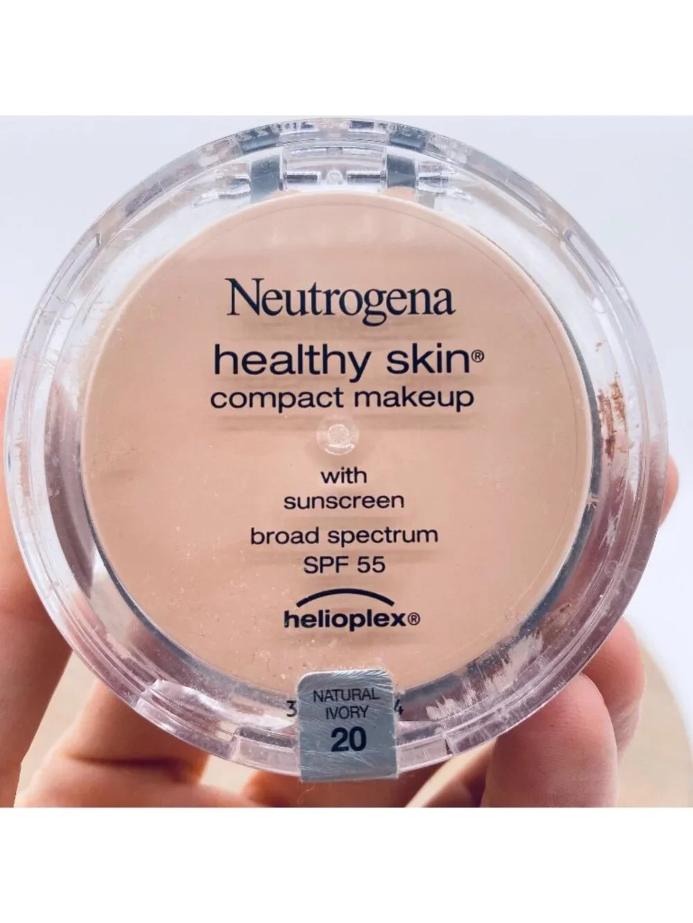 Neutogena Heathy Skin Compact Makeup Spf 55 Natural Ivory 20